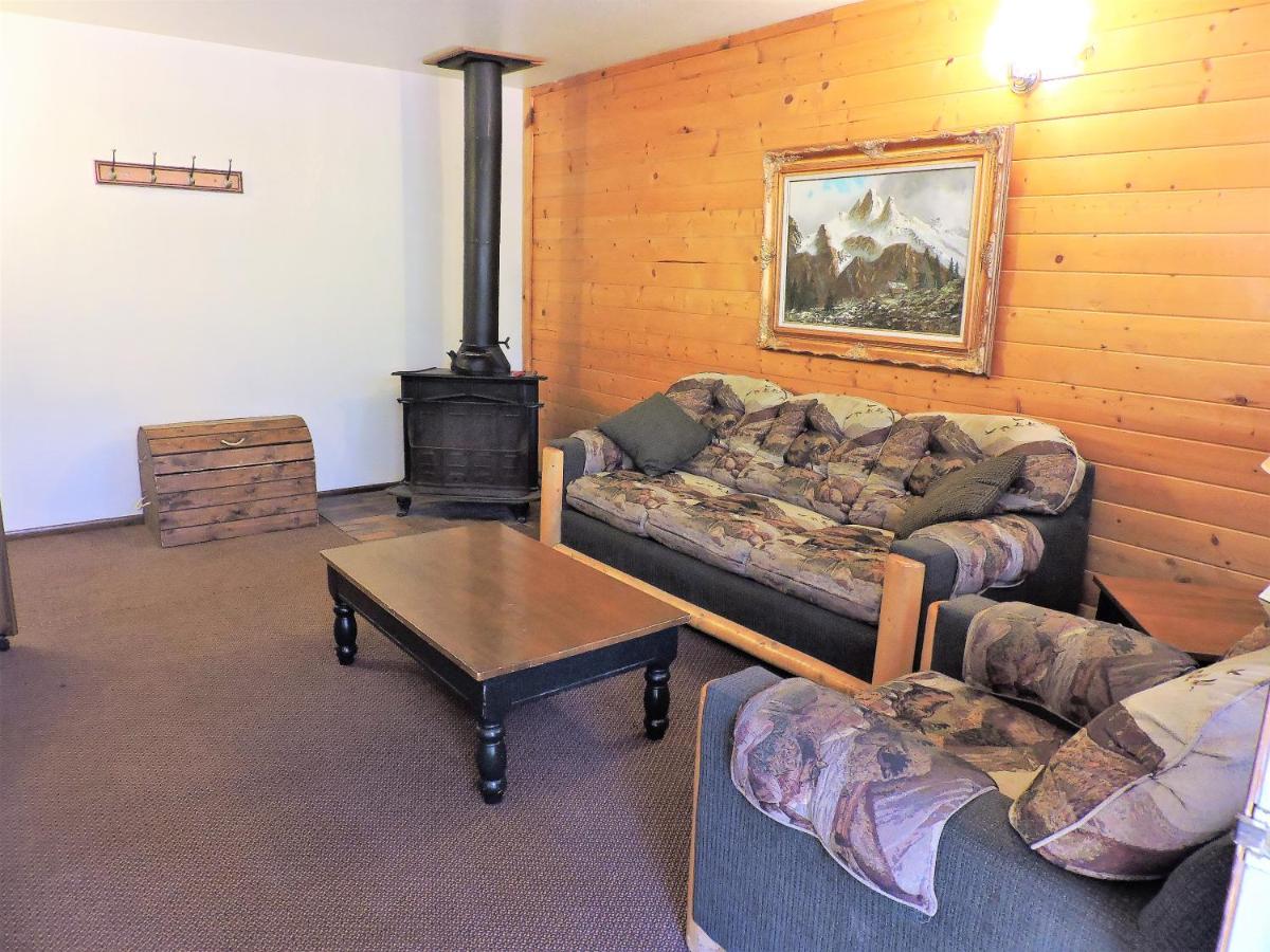 Pinewoods Resort and RV Park